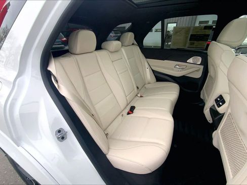 Certified 2025 Mercedes-Benz GLE 450 4MATIC image 19