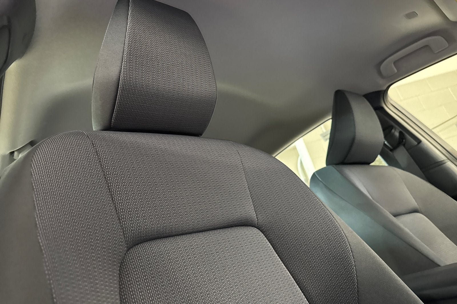 New 2027 Toyota Prius LE FWD image 17