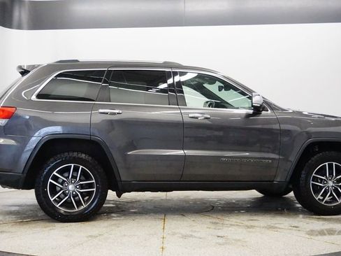 Used 2017 Jeep Grand Cherokee Limited w/ Trailer Tow Group IV image 7