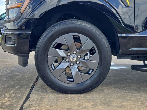 Used 2025 Ford F150 STX w/ Equipment Group 200A AWD/4WD image 13