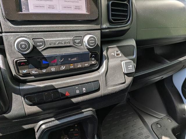 Used 2023 RAM ProMaster 2500 w/ Driver Convenience Group FWD image 37