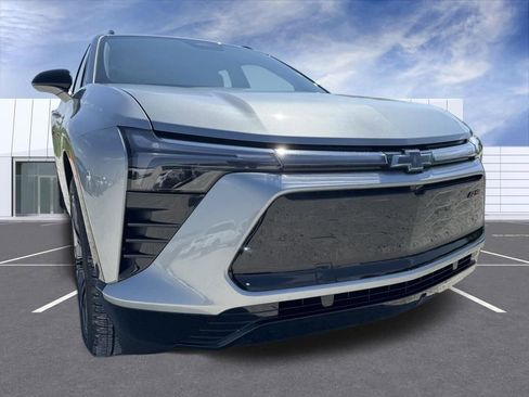 Used 2025 Chevrolet Blazer EV RS AWD/4WD image 8