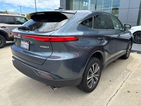 Used 2021 Toyota Venza LE AWD/4WD image 4