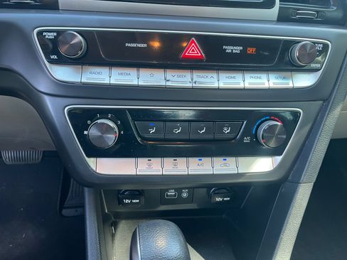 Used 2019 Hyundai Sonata SE FWD image 29