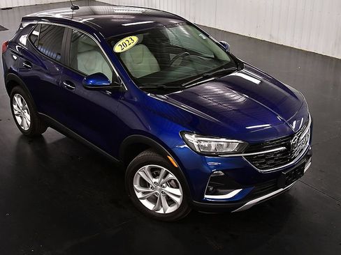 Used 2023 Buick Encore GX Preferred w/ Cold Weather Comfort Package AWD/4WD image 11
