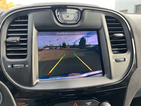 Used 2018 Chrysler 300 S image 24