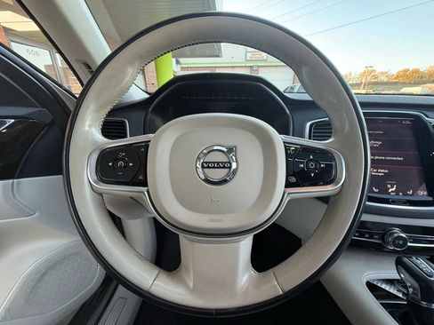 Used 2016 Volvo XC90 T6 Momentum w/ Momentum Plus Package image 23