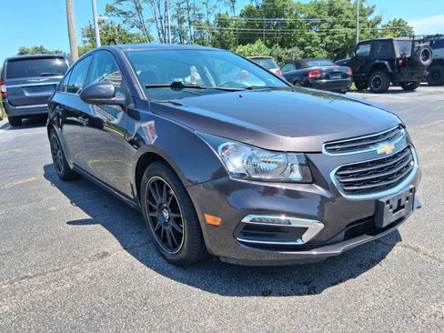 Used 2016 Chevrolet Cruze LT FWD image 3