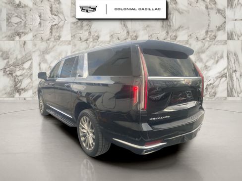 Used 2021 Cadillac Escalade ESV Premium Luxury image 4