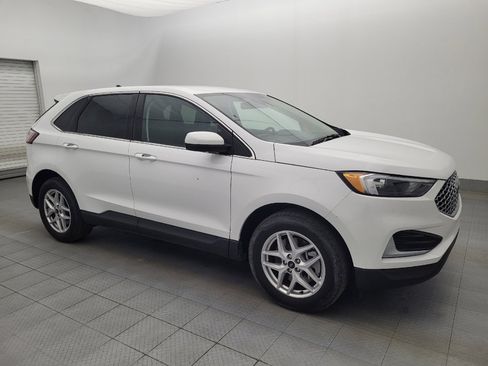Used 2024 Ford Edge SEL image 11