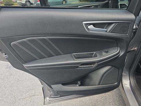 Used 2023 Ford Edge ST AWD/4WD image 12