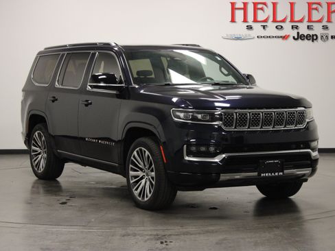 New 2023 Jeep Grand Wagoneer Series III AWD/4WD image 1