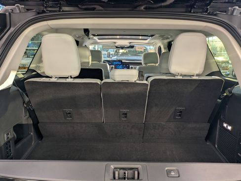 New 2025 Ford Expedition Platinum w/ Platinum Ultimate Package image 29