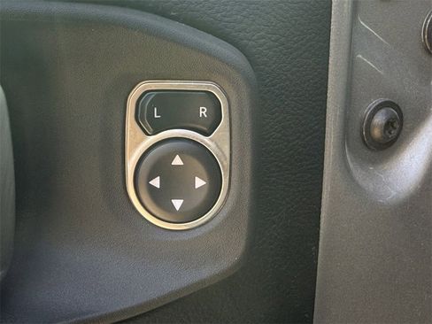 Used 2021 Jeep Wrangler Unlimited Sahara image 35