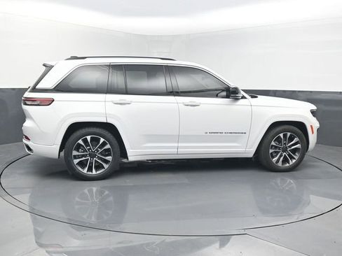 Used 2023 Jeep Grand Cherokee Overland w/ Rear Seat Video Group I AWD/4WD image 7