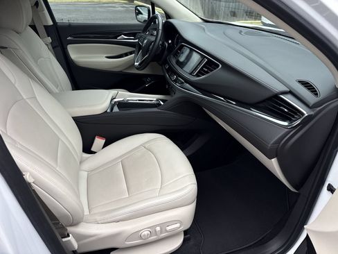 Used 2024 Buick Enclave Essence w/ Technology Package FWD image 33