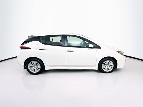 Used 2025 Nissan Leaf S image 10