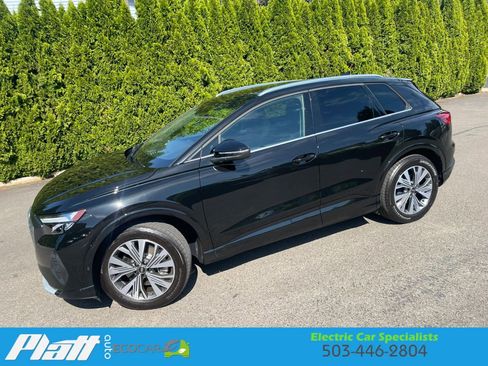 Used 2023 Audi Q4 e-tron Premium Plus RWD image 4