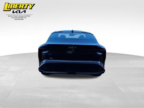 Certified 2025 Kia K4 LX image 4