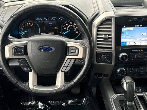 Used 2016 Ford F150 Platinum w/ Equipment Group 701A Luxury image 14