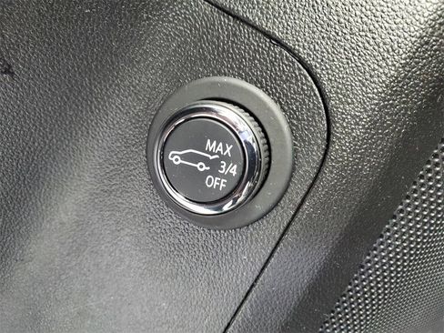 Used 2023 GMC Acadia Denali w/ Black Diamond Edition image 12