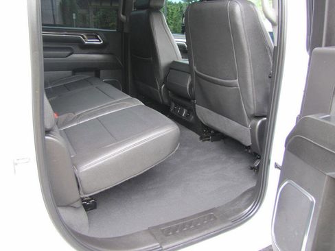 Used 2024 Chevrolet Silverado 2500 LTZ AWD/4WD image 16