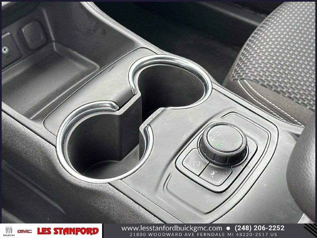 Certified 2023 GMC Terrain SLE FWD image 32