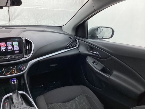 Used 2017 Chevrolet Volt LT w/ Comfort Package image 30