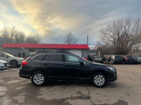 Used 2019 Subaru Outback 2.5i Premium image 5