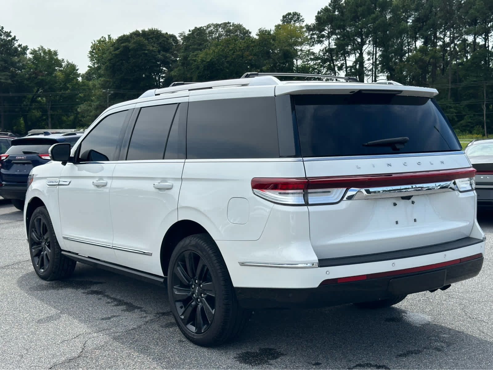 Used 2024 Lincoln Navigator Reserve AWD/4WD image 10