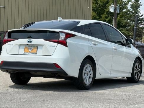 Used 2019 Toyota Prius LE FWD image 5