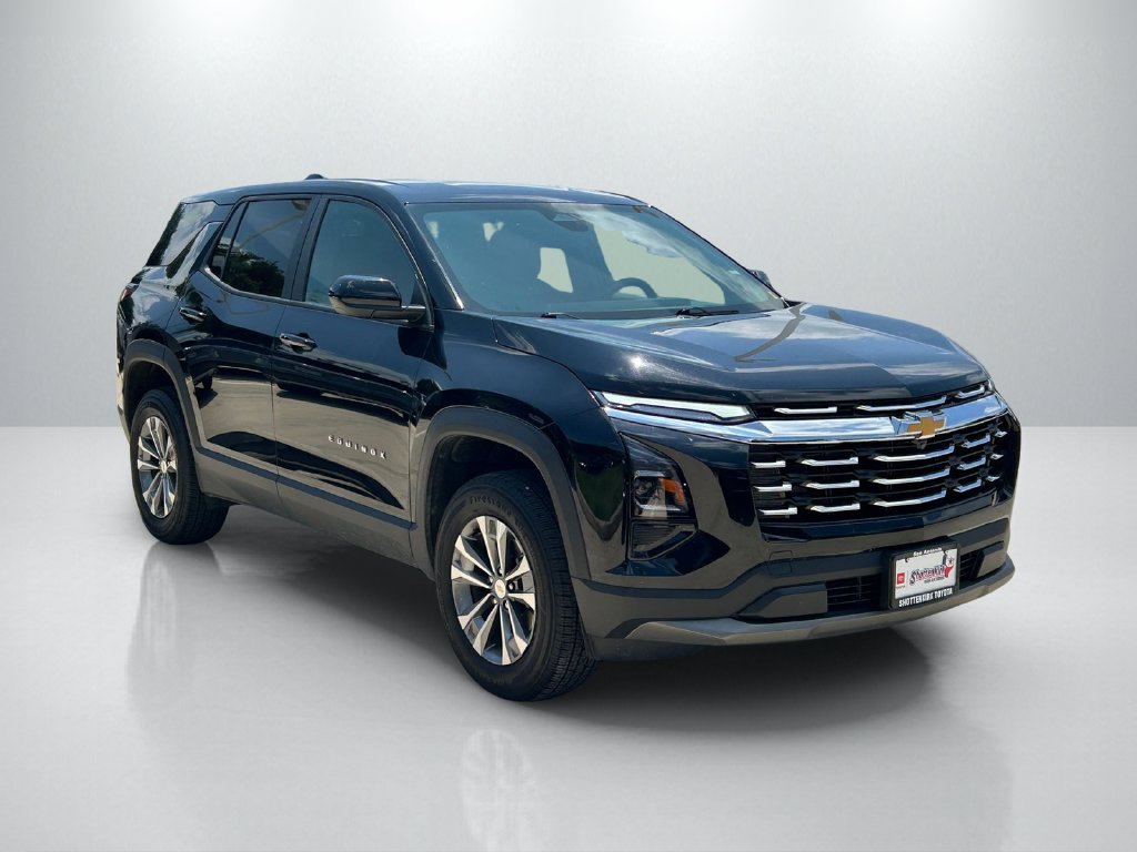 Used 2026 Chevrolet Equinox LT FWD image 3