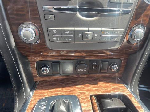 Used 2019 Nissan Armada Platinum AWD/4WD image 35