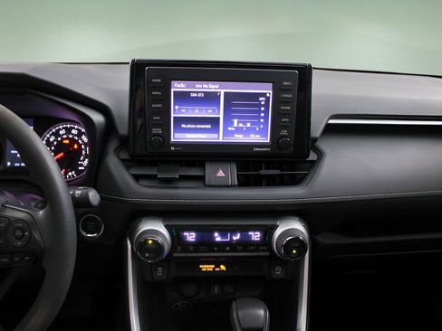 Used 2020 Toyota RAV4 XLE w/ Convenience Package image 21