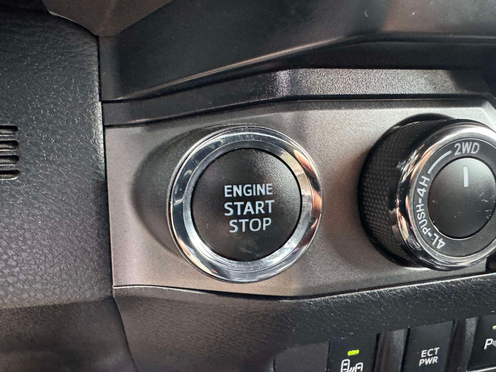 Certified 2020 Toyota Tacoma TRD Off-Road w/ Technology Package AWD/4WD image 34