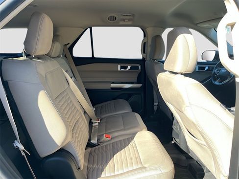 Used 2021 Ford Explorer XLT w/ Class III Trailer Tow Package image 29