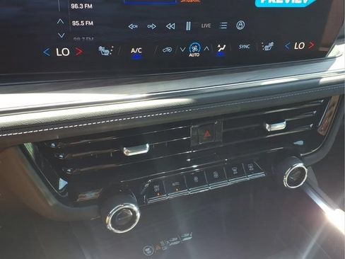 Used 2025 Chevrolet Tahoe LT AWD/4WD image 8