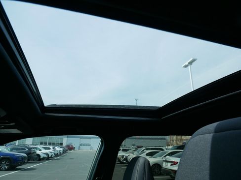 Certified 2026 Subaru Forester Premium image 32