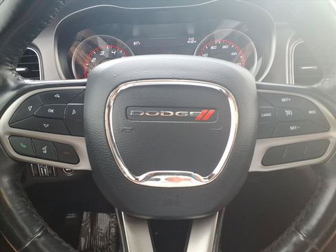 Used 2020 Dodge Charger SXT w/ Leather Interior Group RWD image 13