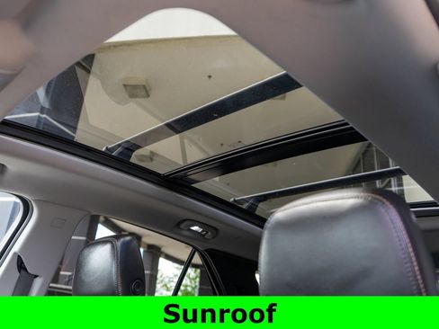 Used 2019 Chevrolet Equinox Premier w/ Premier True North Edition AWD/4WD image 12