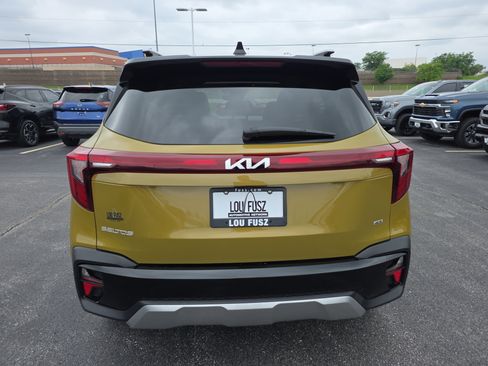 Used 2024 Kia Seltos S AWD/4WD image 5