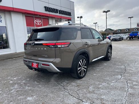 Used 2024 Nissan Pathfinder Platinum image 6