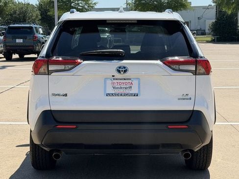 Certified 2024 Toyota RAV4 LE AWD/4WD image 5