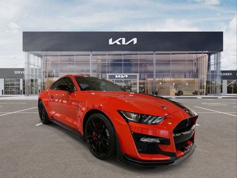 Used 2022 Ford Mustang Shelby GT500 w/ Technology Package image 2