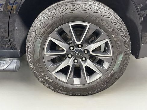 Used 2023 Chevrolet Tahoe Z71 w/ Z71 Off-Road Package AWD/4WD image 40
