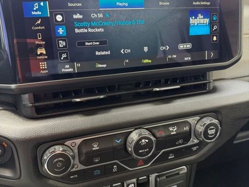 Used 2025 Jeep Wrangler Unlimited Sport S 4xe AWD/4WD image 18