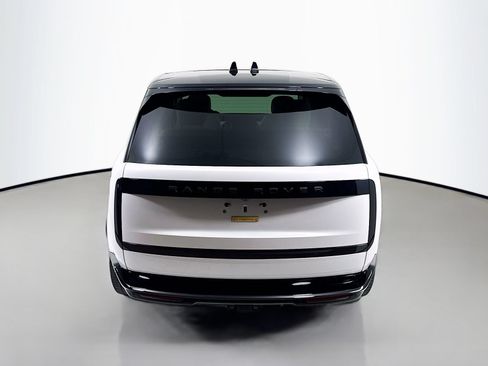 Used 2024 Land Rover Range Rover SE AWD/4WD image 6