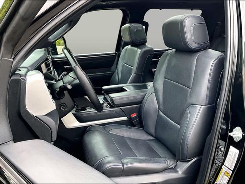 Used 2023 Toyota Tundra Platinum AWD/4WD image 9