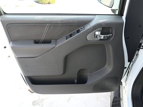 Used 2019 Nissan Frontier PRO-4X image 15