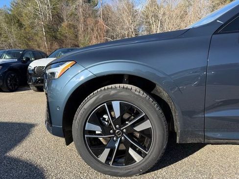 New 2026 Volvo XC60 B5 Plus w/ Climate Package image 10